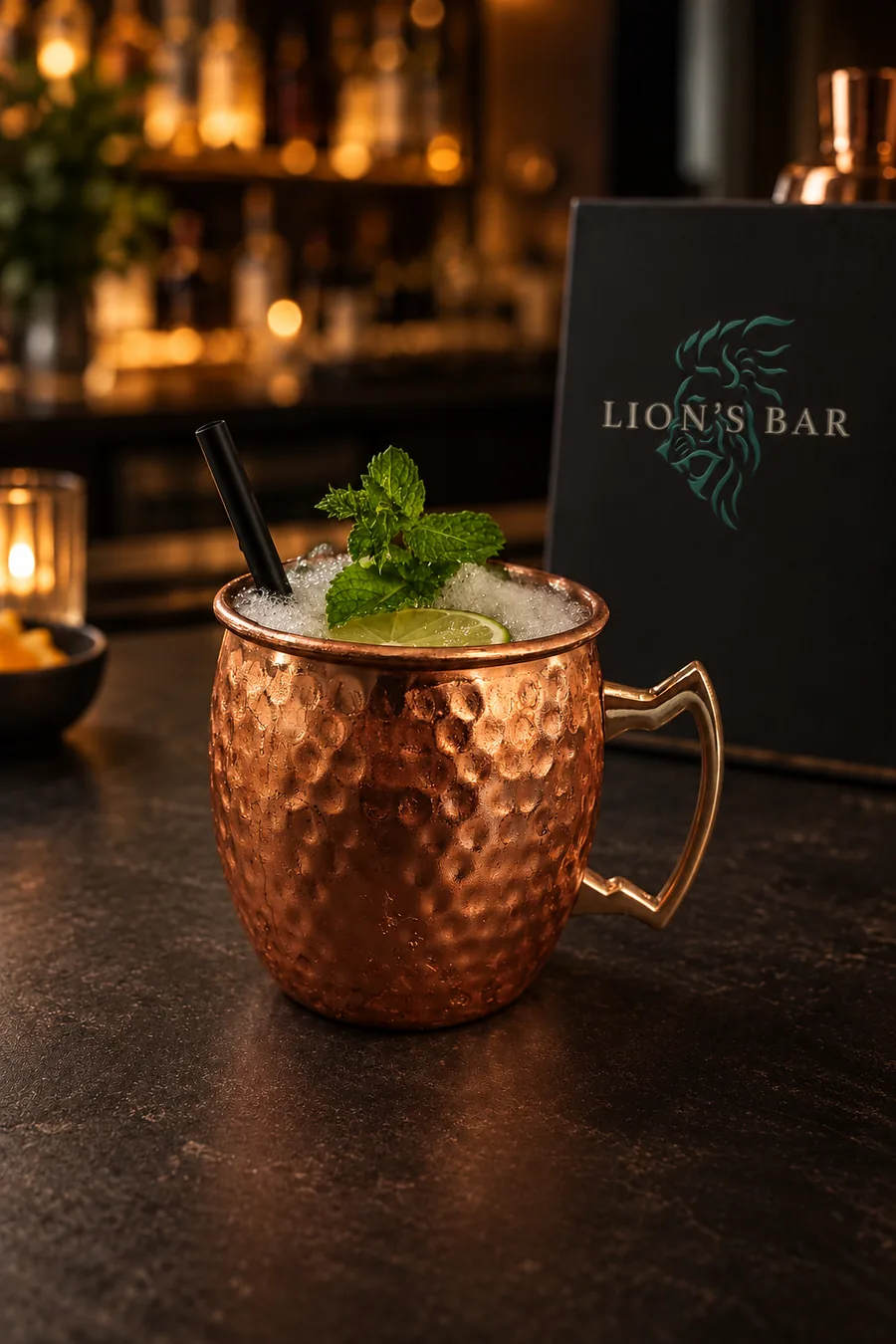 Un moscow mule dans son mug en cuivre